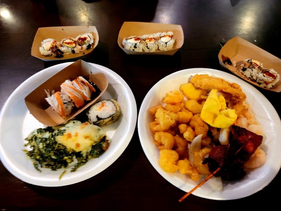 Creamed Spinach Shrimp Crab Rangoon Sushi